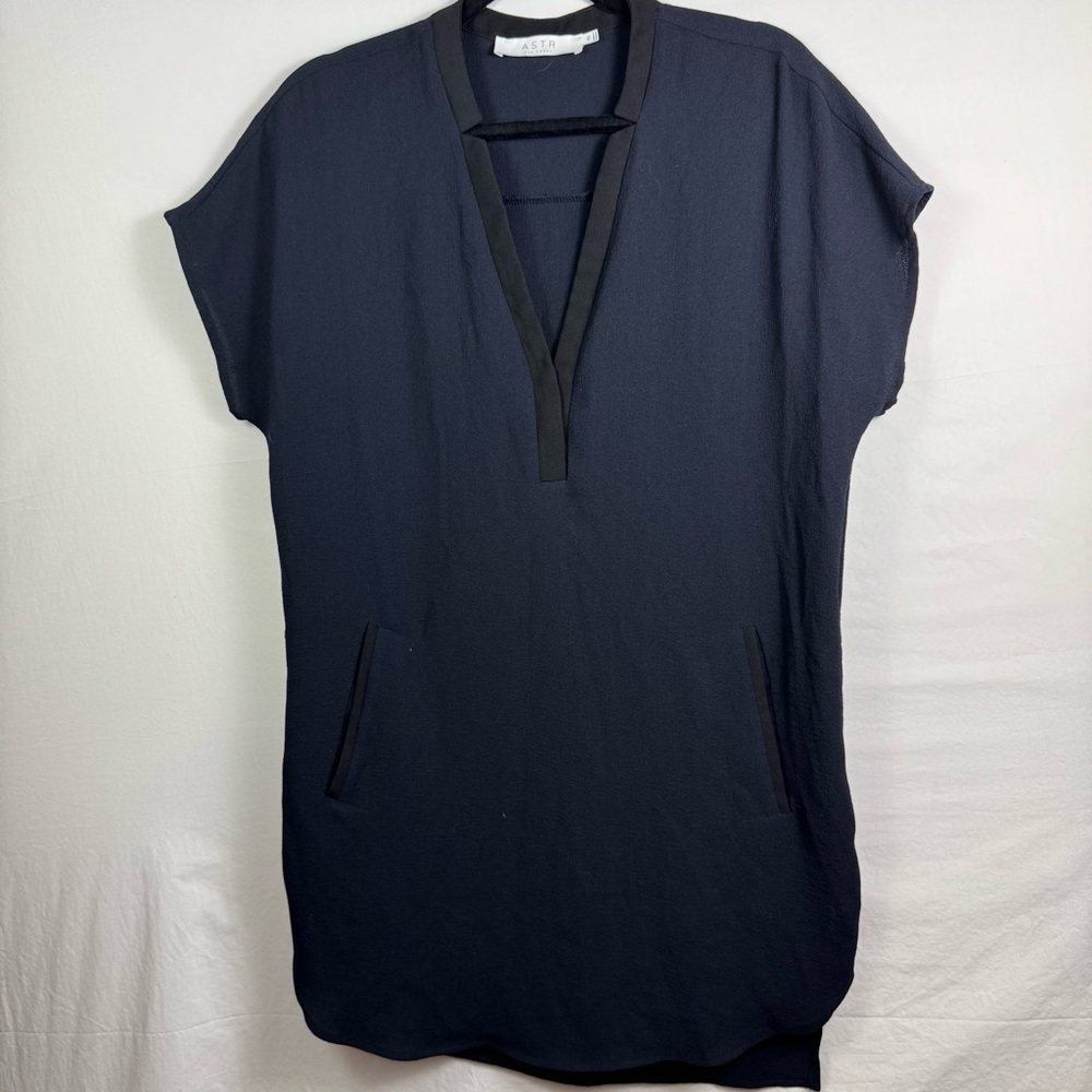 Astr Black V-Neck Dress Women’s Size XS